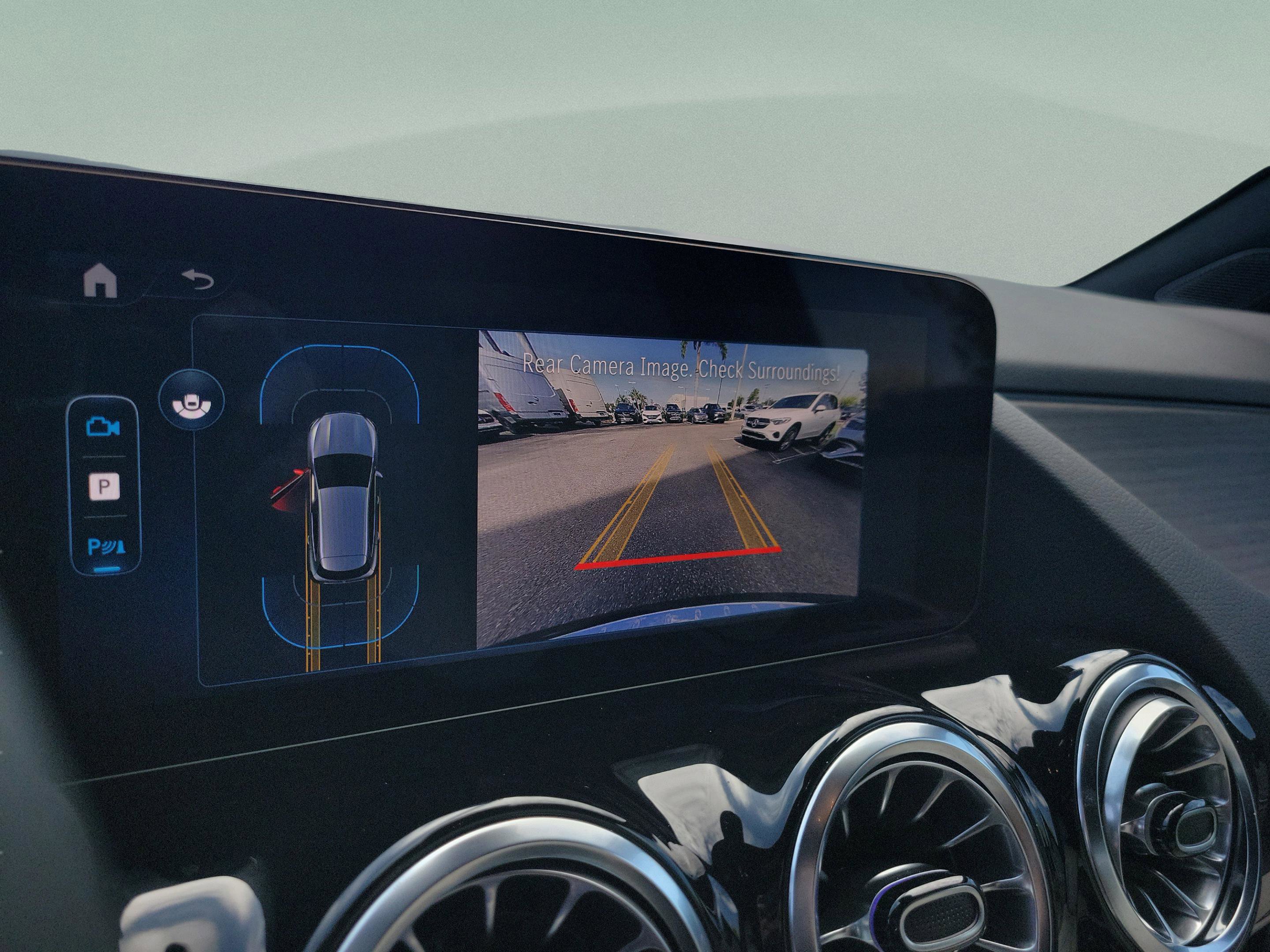 Certified 2025 Mercedes-Benz GLA 250 4MATIC image 32