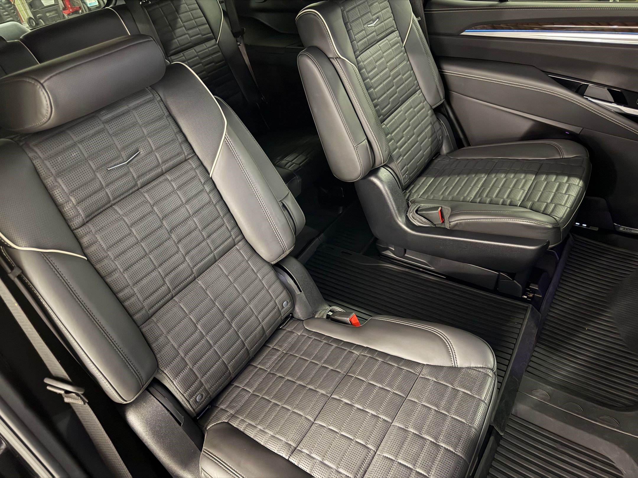 Certified 2025 Cadillac Escalade Sport Platinum w/ LPO, ONYX Package AWD/4WD image 56