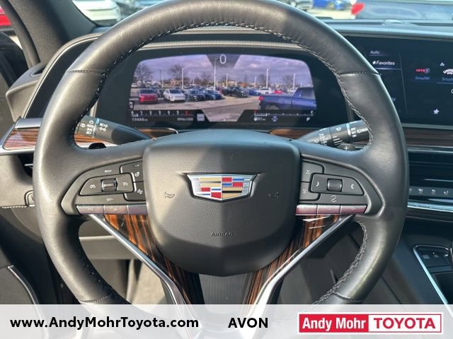 Used 2023 Cadillac Escalade Premium Luxury image 17
