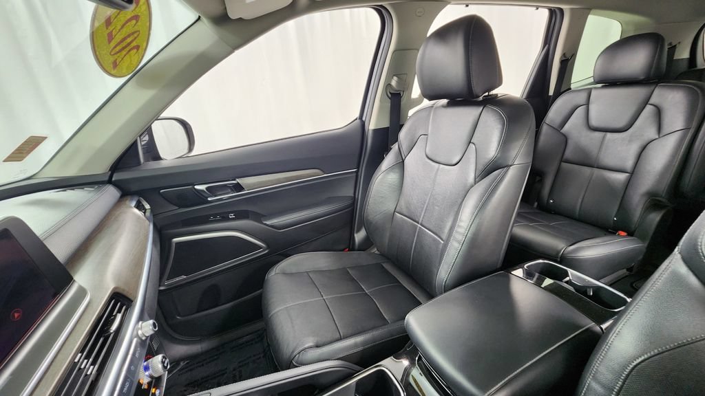 Used 2022 Kia Telluride EX w/ EX Premium Package AWD/4WD image 13