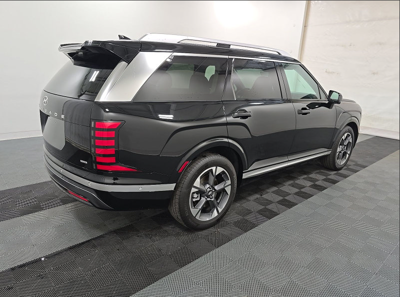 Used 2026 Hyundai Palisade Limited AWD/4WD image 7