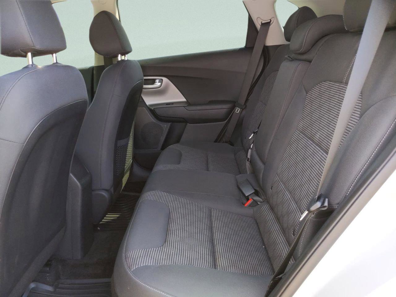 Used 2019 Kia Niro LX FWD image 11