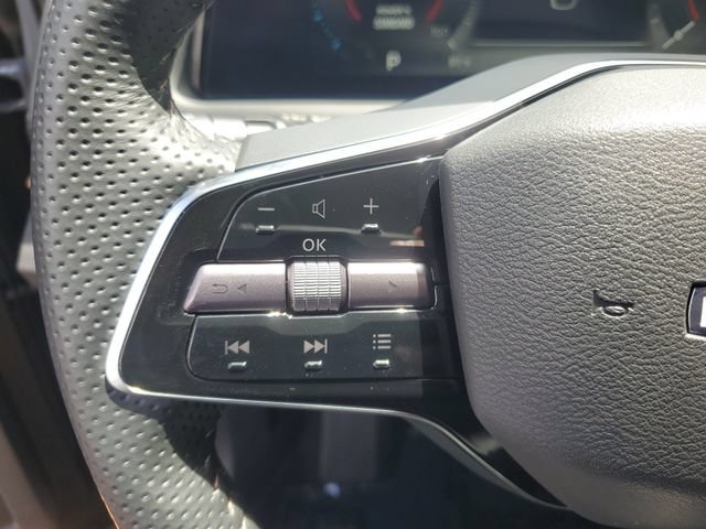 Used 2024 Nissan Ariya AWD image 16