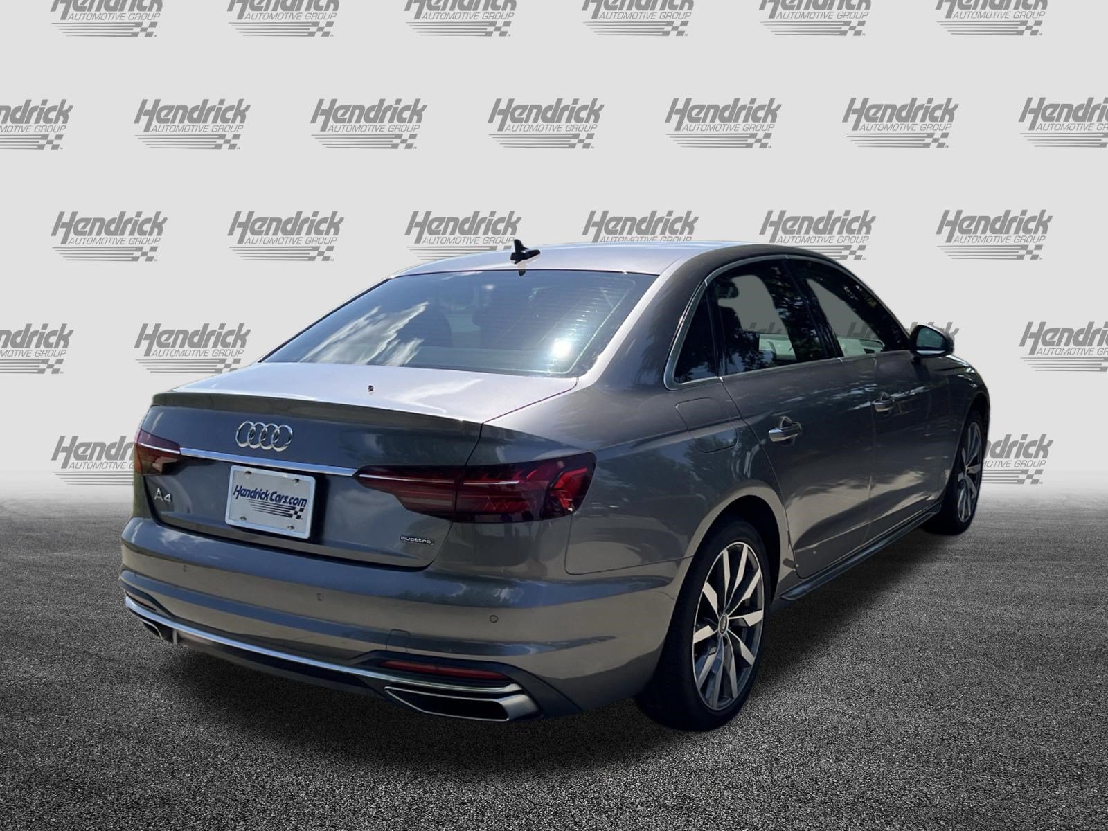 Used 2022 Audi A4 2.0T Premium w/ Convenience Package AWD/4WD image 10