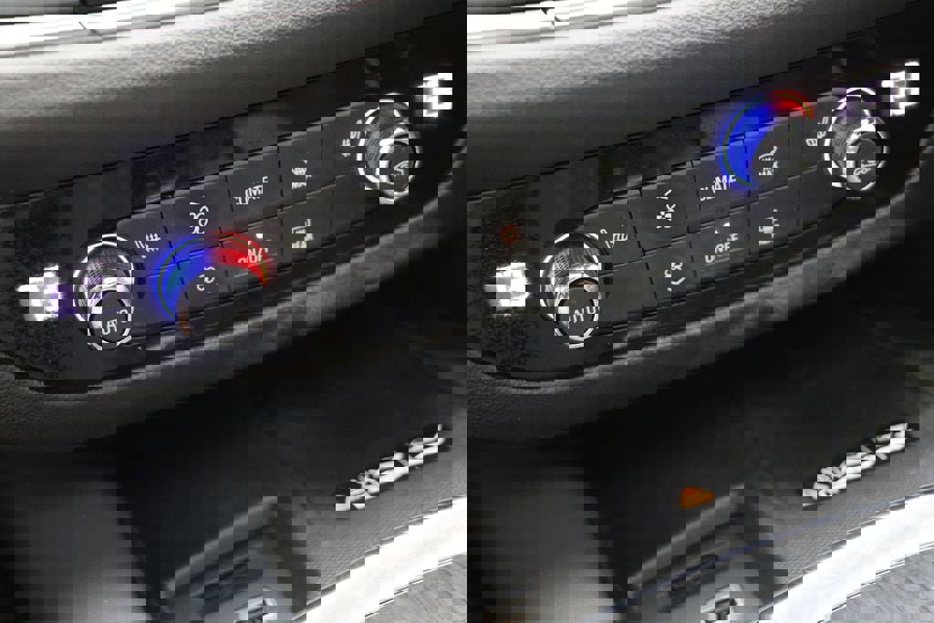 Used 2023 Buick Enclave Essence w/ Experience Buick Package image 24