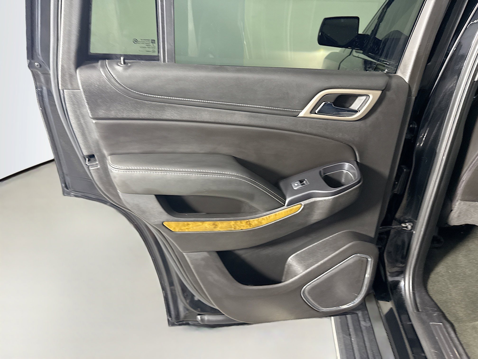 Used 2017 GMC Yukon Denali w/ Open Road Package image 26