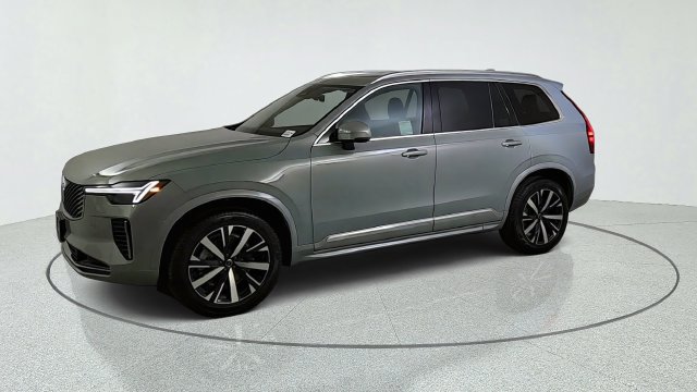 Certified 2026 Volvo XC90 B5 Core AWD/4WD image 3