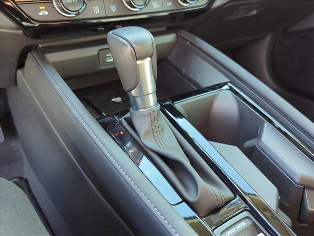 Used 2024 Honda Accord Touring image 11