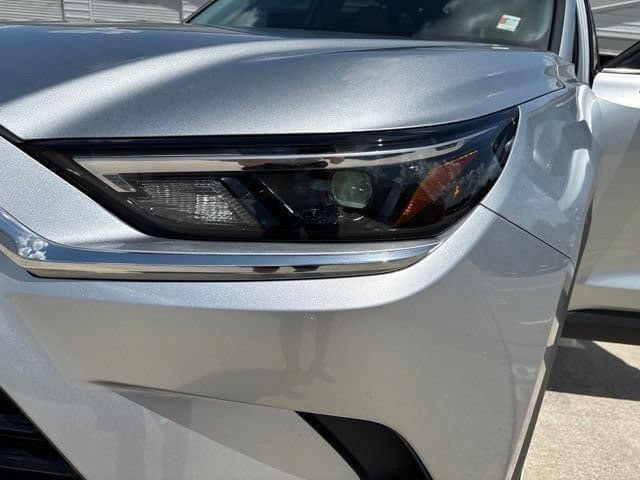 Used 2024 Toyota Grand Highlander FWD image 11
