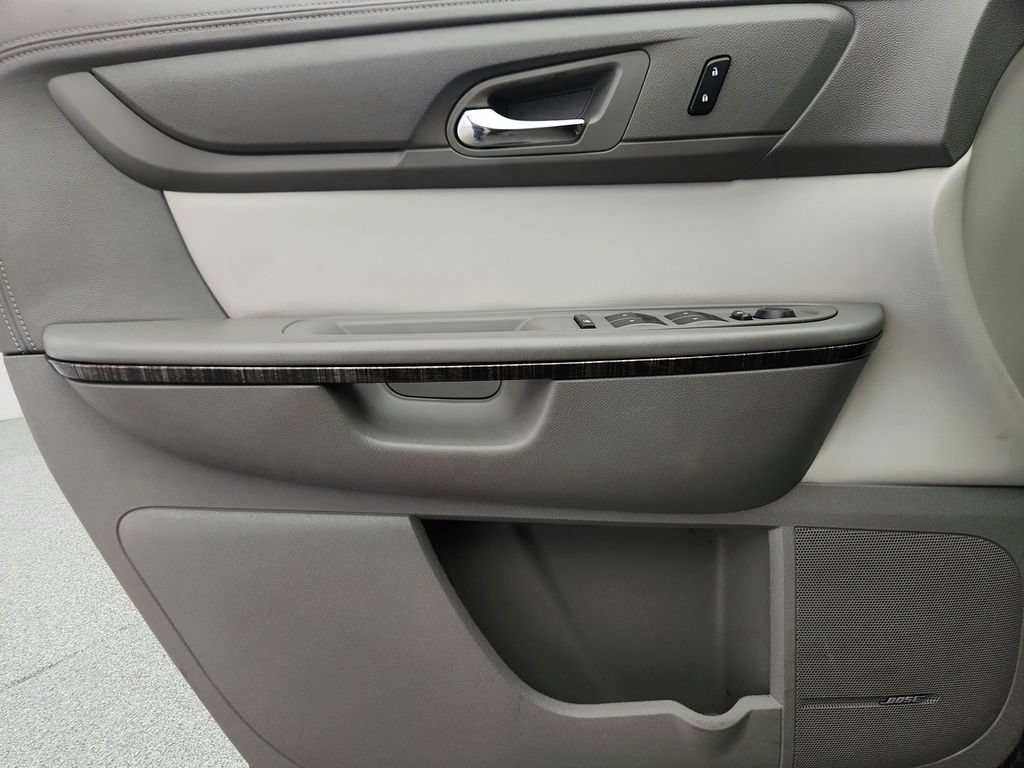 Used 2016 GMC Acadia SLT w/ Open Road Package FWD image 24