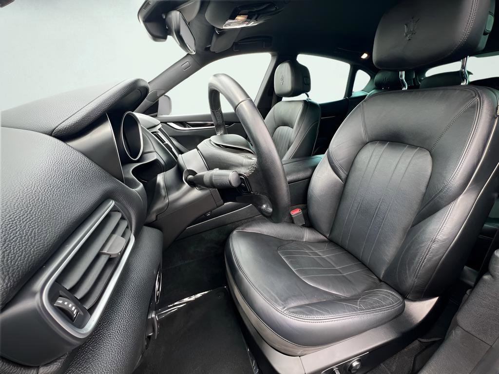 Used 2017 Maserati Levante image 17
