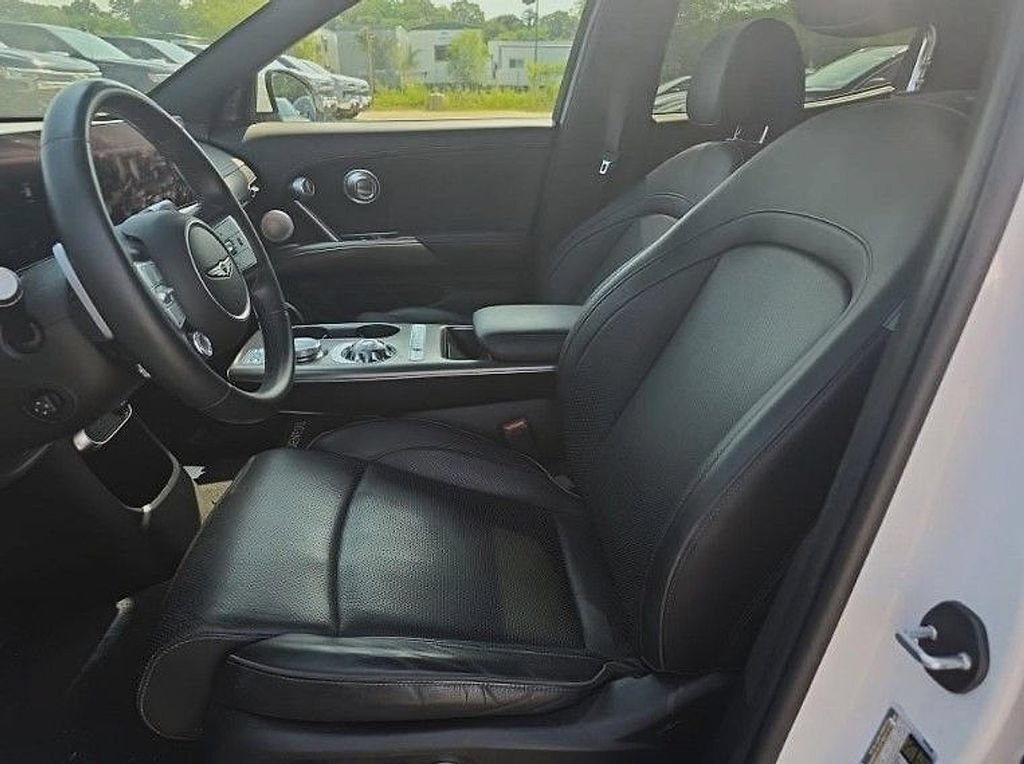 Used 2023 Genesis GV60 Advanced AWD/4WD image 6