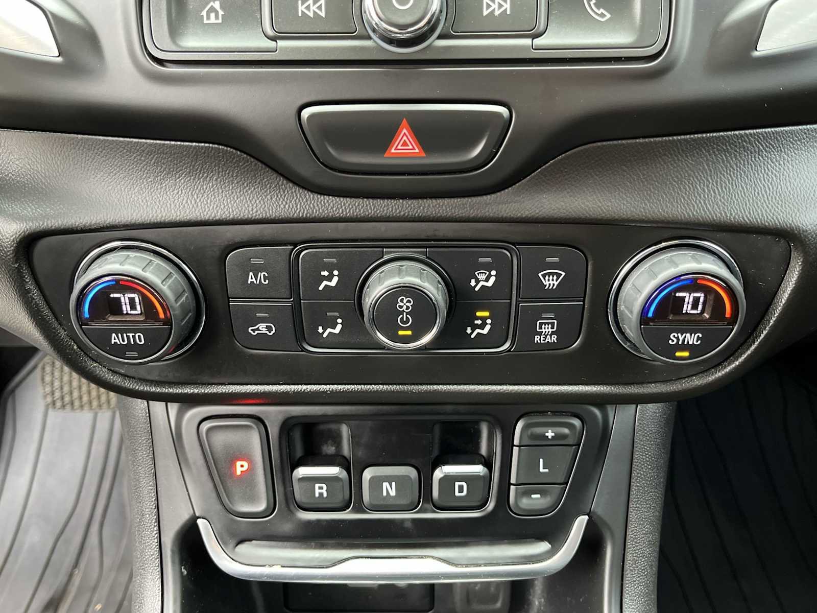 Certified 2020 GMC Terrain SLE w/ Driver Convenience Package image 17