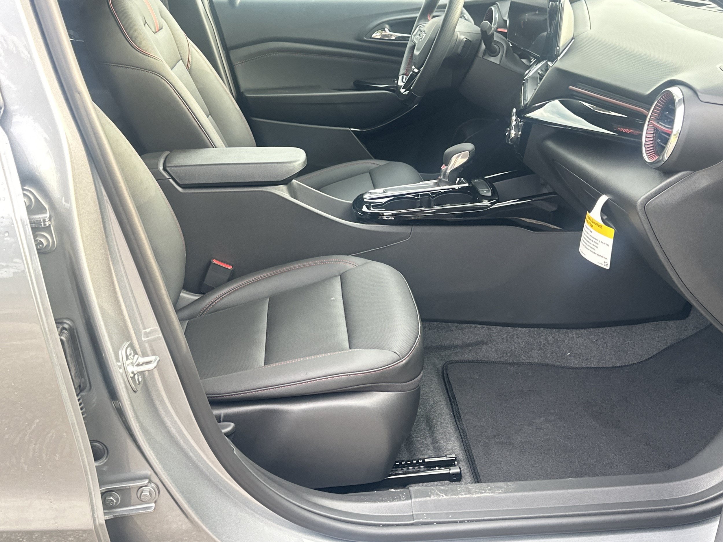New 2026 Chevrolet Trax RS w/ Driver Confidence Package FWD image 13