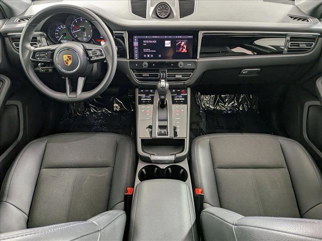 Certified 2023 Porsche Macan image 21