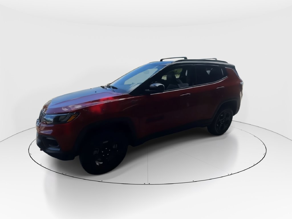 Used 2023 Jeep Compass Trailhawk w/ Sun and Sound Group AWD/4WD image 4