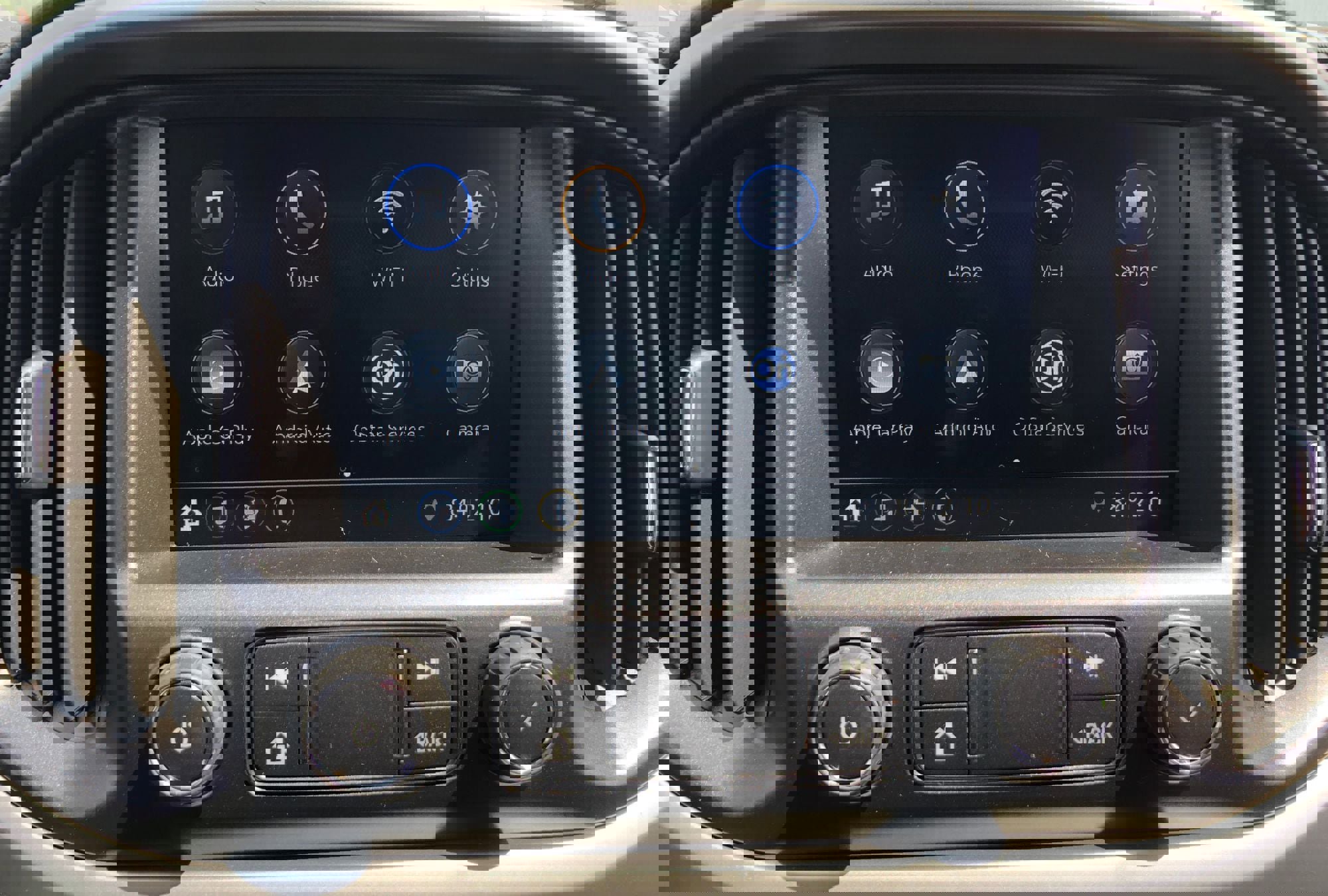 Used 2022 Chevrolet Colorado LT w/ Redline Special Edition image 23