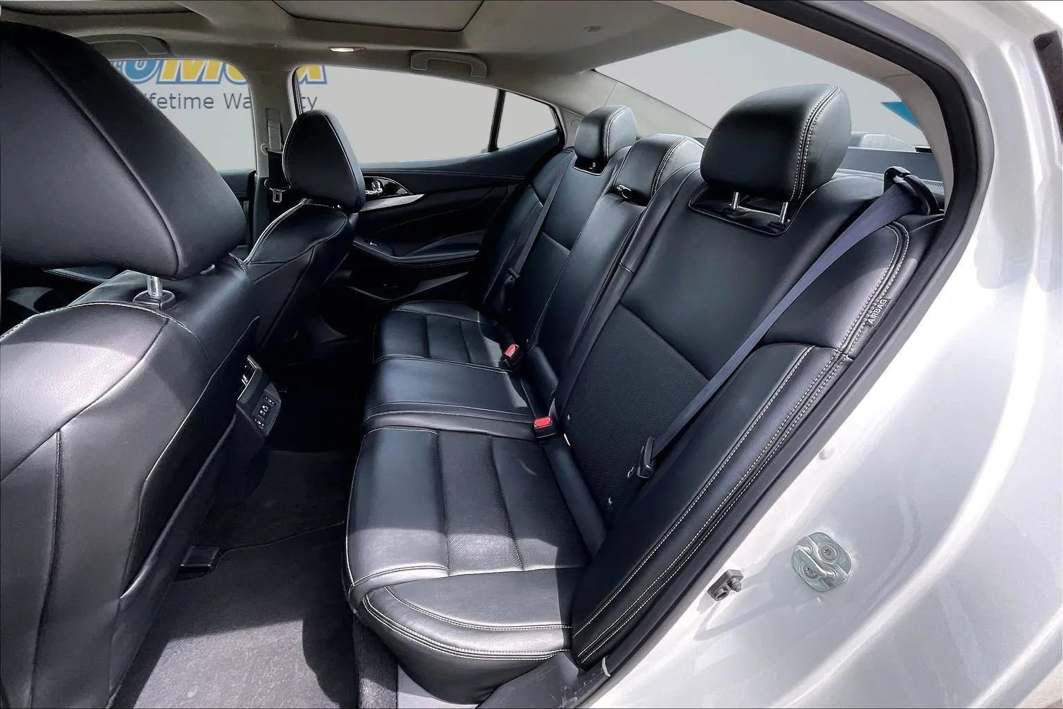 Used 2023 Nissan Maxima SL FWD image 28