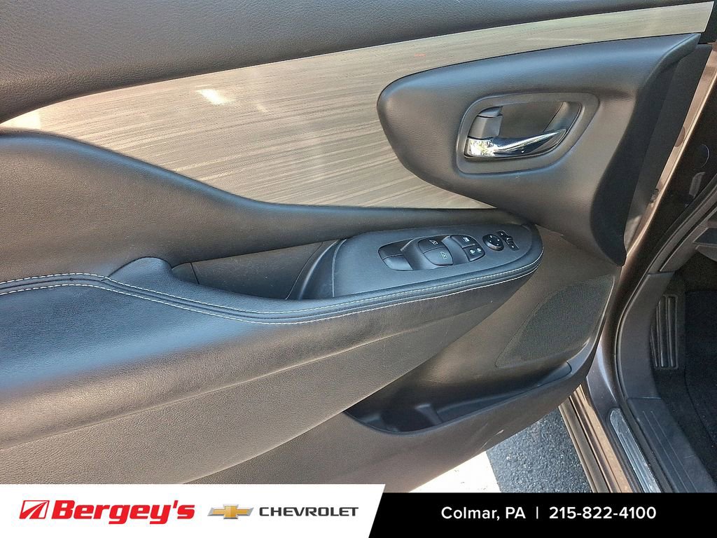 Used 2016 Nissan Murano S w/ Navigation Package AWD/4WD image 15