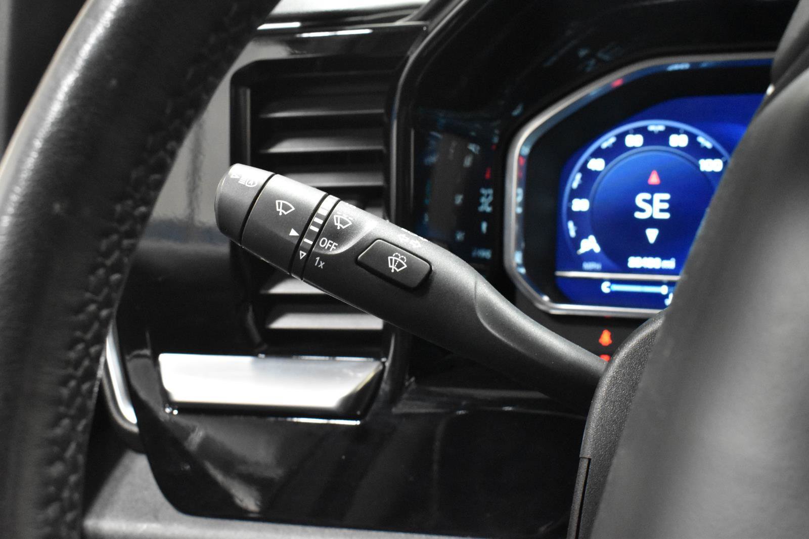 Used 2022 Chevrolet Silverado 1500 LT AWD/4WD image 14