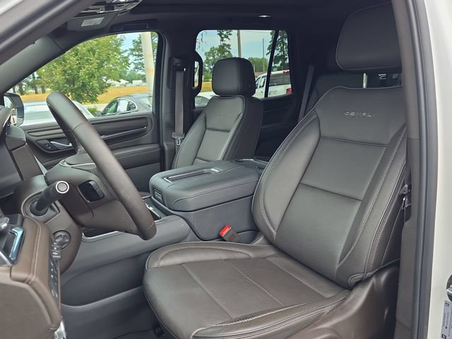 Used 2024 GMC Yukon Denali AWD/4WD image 17