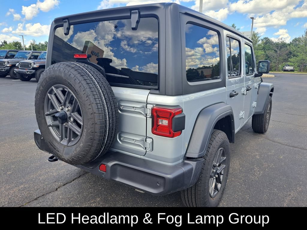 Used 2024 Jeep Wrangler Unlimited Sport AWD/4WD image 4