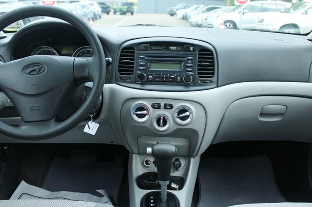 Used 2008 Hyundai Accent GLS FWD image 15