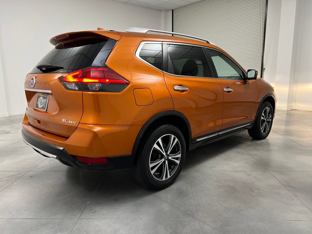 Used 2017 Nissan Rogue SL image 7