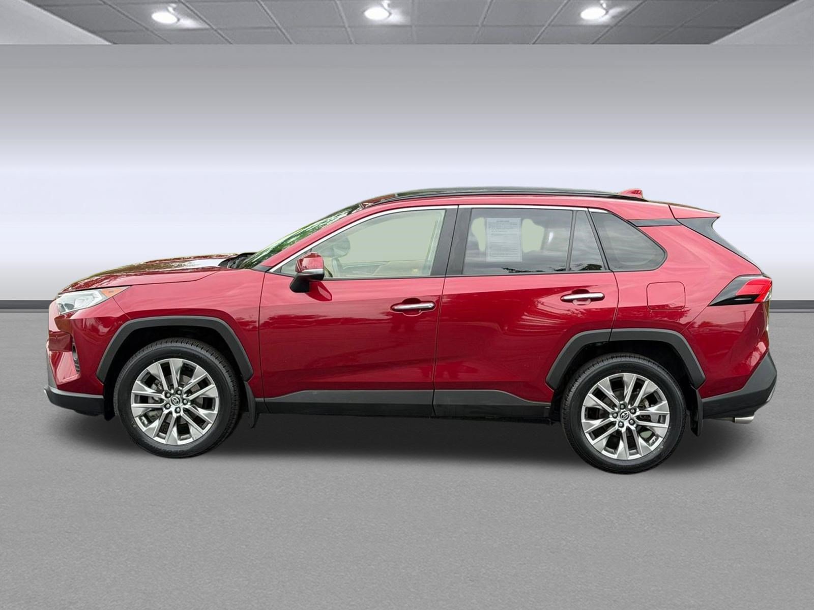 Used 2019 Toyota RAV4 Limited w/ Cold Weather Package AWD/4WD image 2