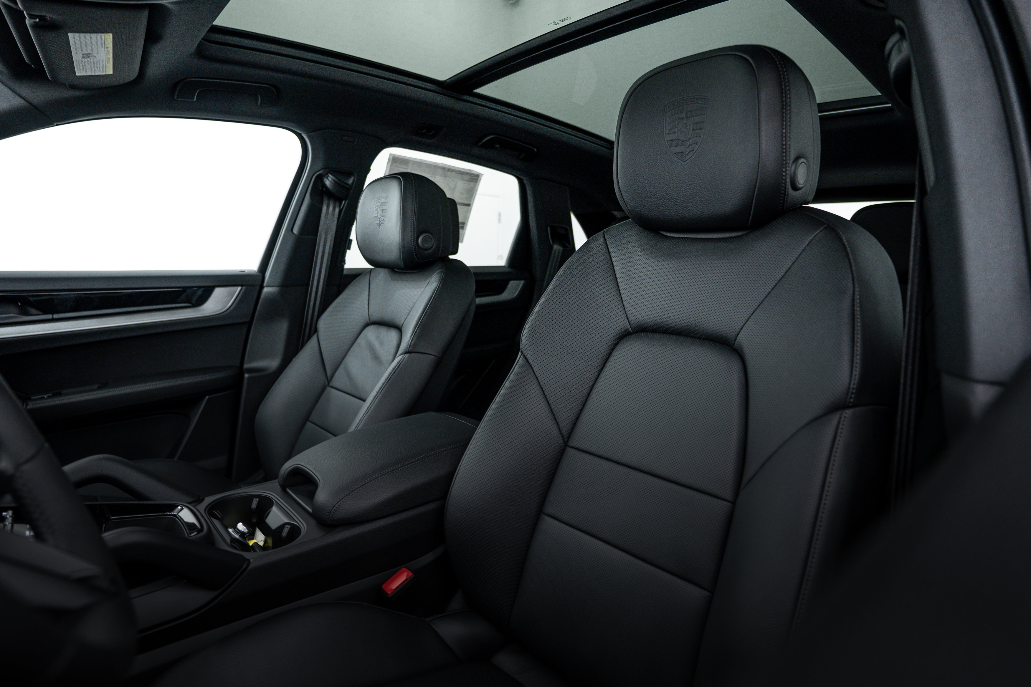 New 2026 Porsche Cayenne image 21