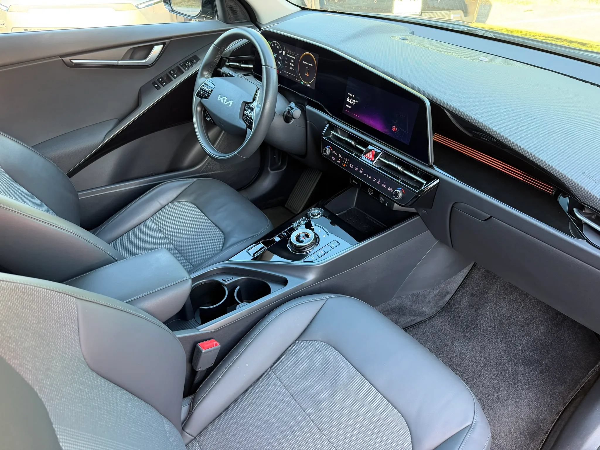 Used 2024 Kia Niro Wind FWD image 20