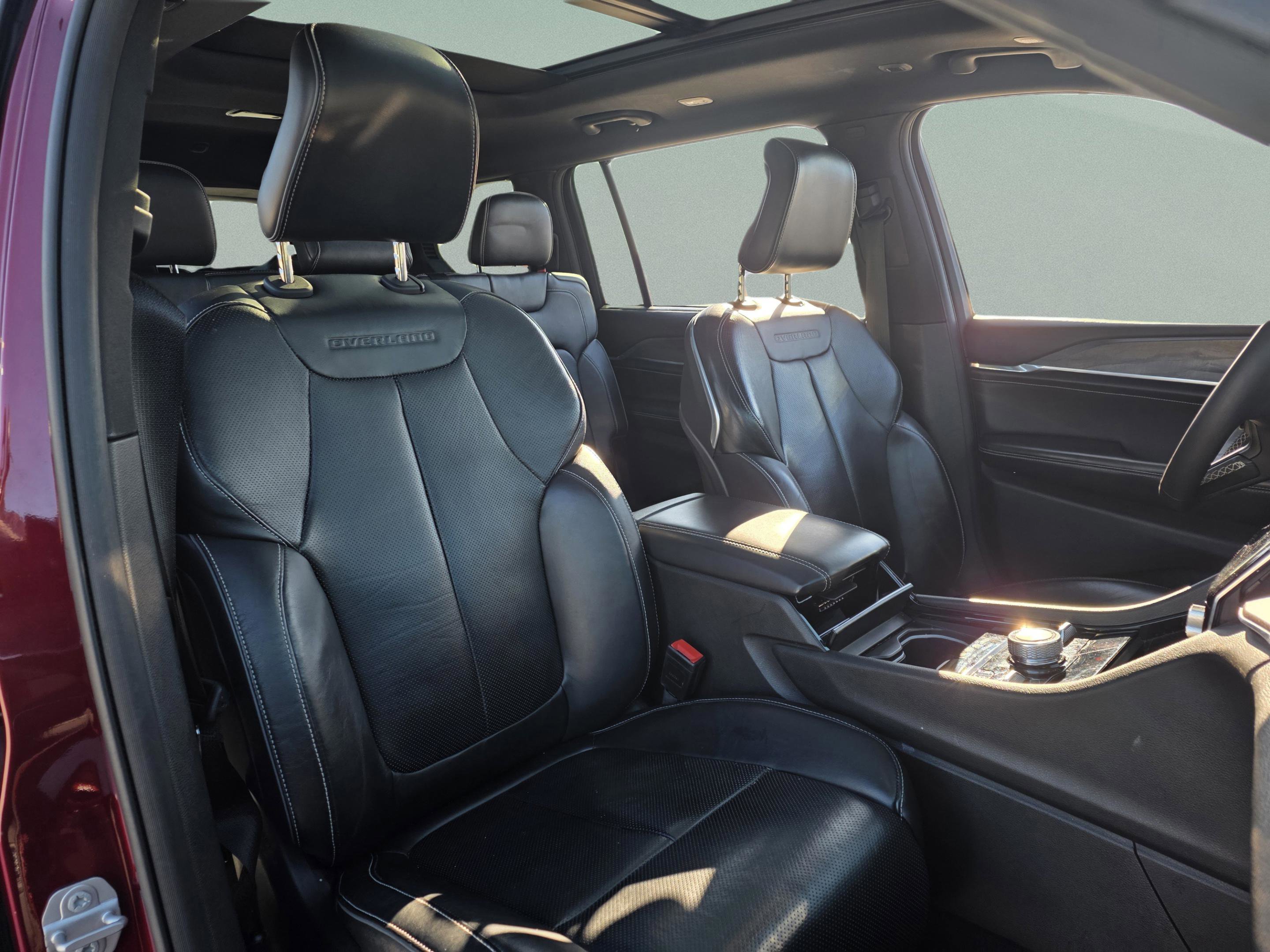 Used 2022 Jeep Grand Cherokee L Overland w/ Advanced Protech Group III image 26