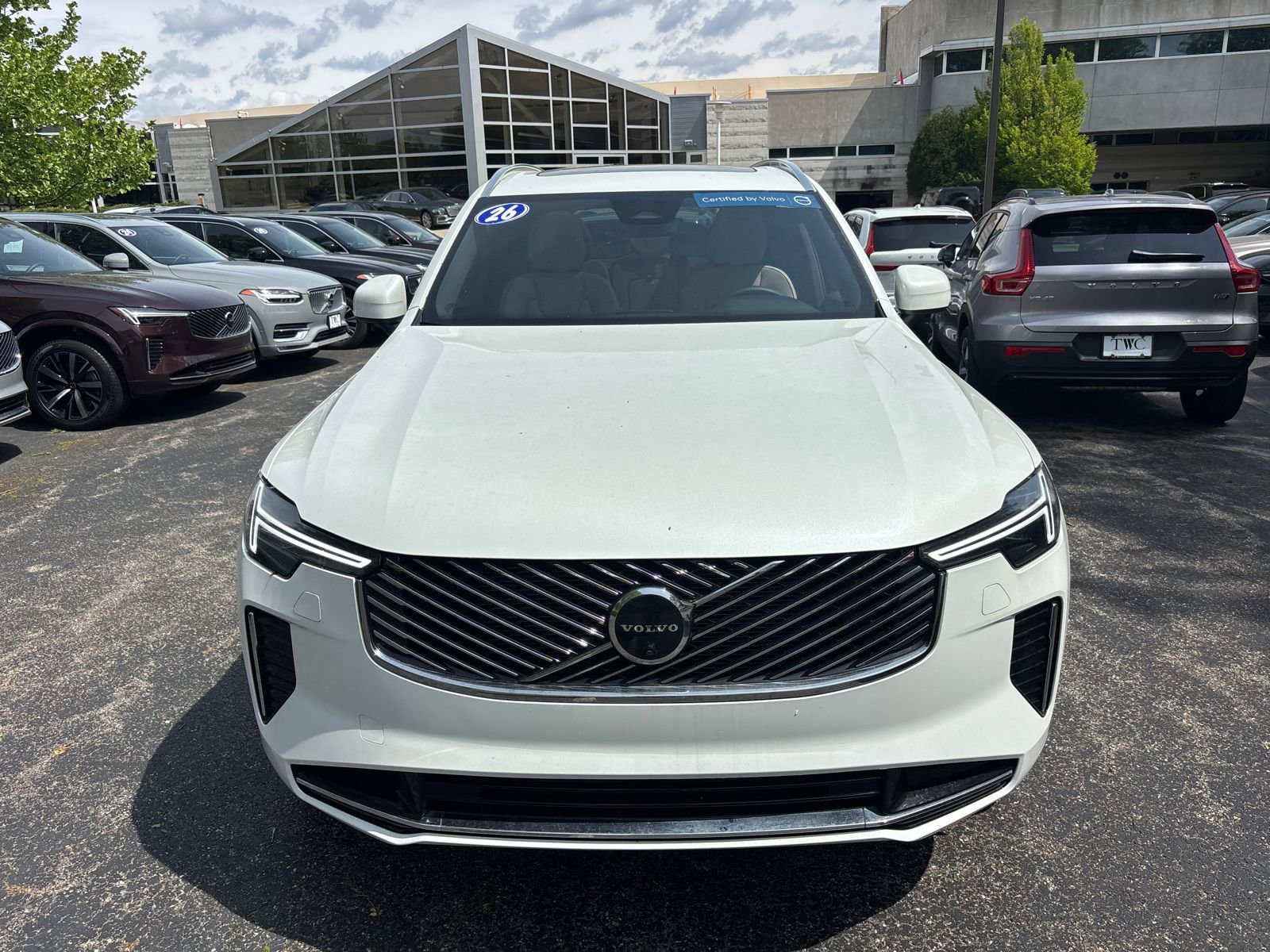 Used 2026 Volvo XC90 T8 Plus w/ Protection Package Premier AWD/4WD image 2