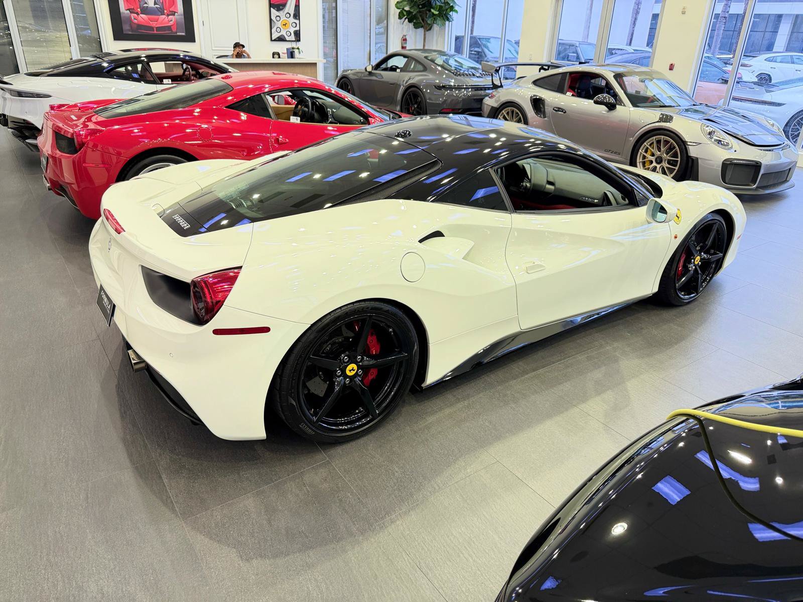 Used 2017 Ferrari 488 GTB RWD image 16