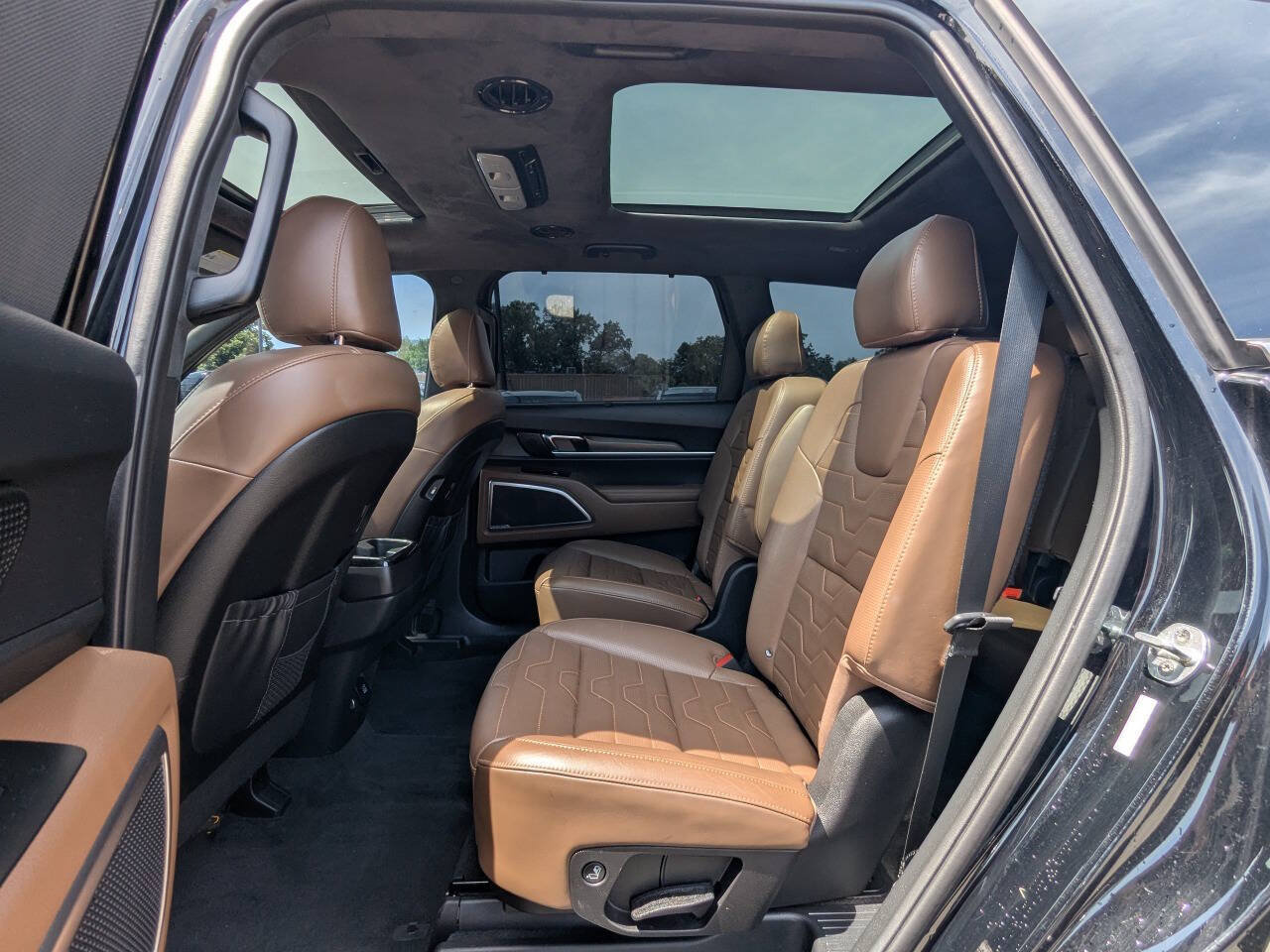 Used 2020 Kia Telluride SX w/ SX Prestige Package AWD/4WD image 14