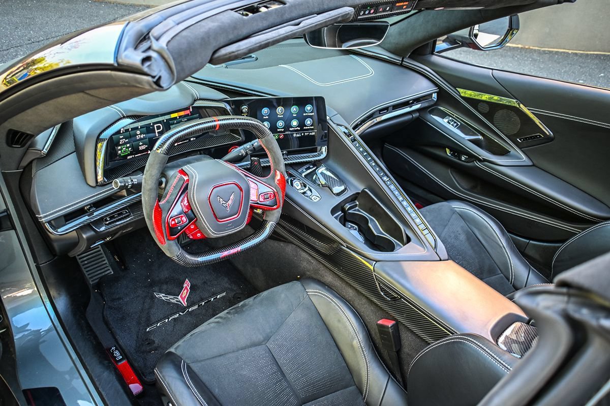 Used 2023 Chevrolet Corvette Stingray Premium Conv w/ Z51 Performance Package RWD image 10