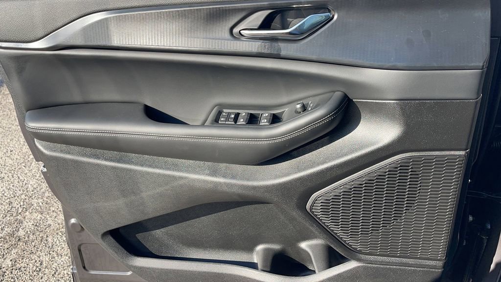 New 2024 Jeep Grand Cherokee L Laredo w/ Luxury Tech Group I image 28