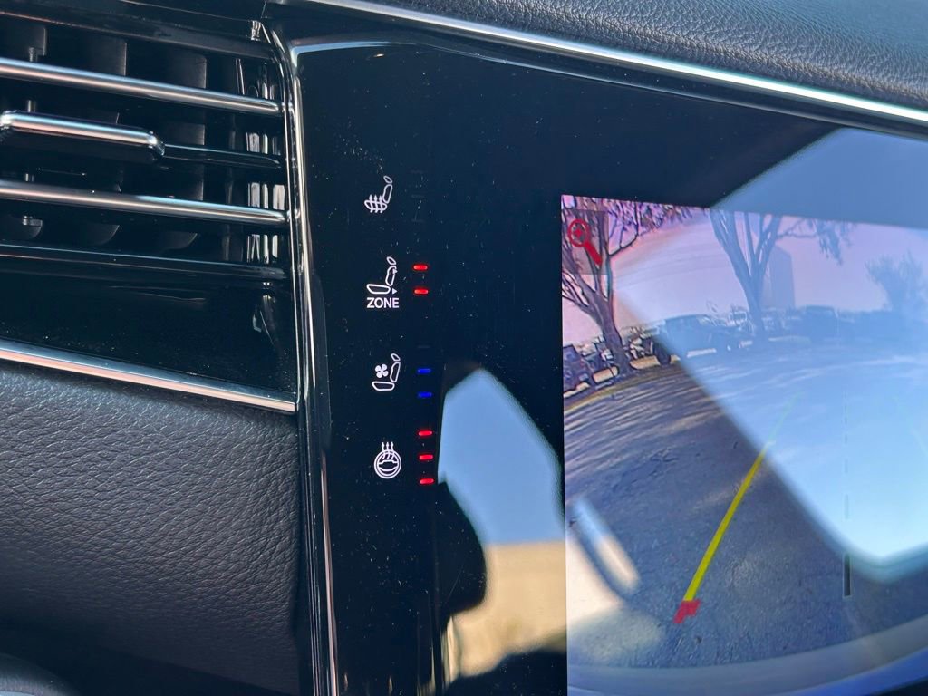 Certified 2024 Jeep Wagoneer L Base image 24