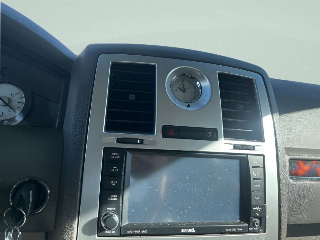 Used 2008 Chrysler 300 C image 25