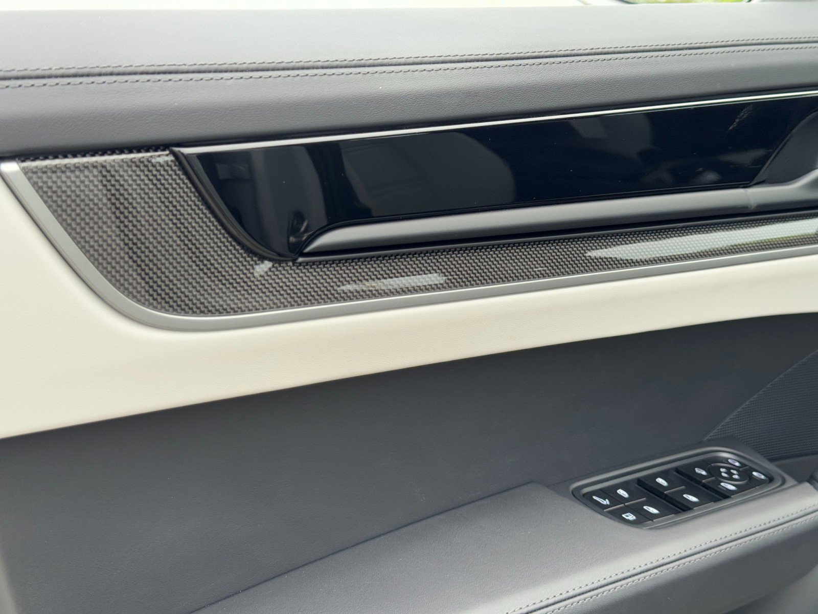 Used 2024 Porsche Cayenne Turbo AWD/4WD image 49