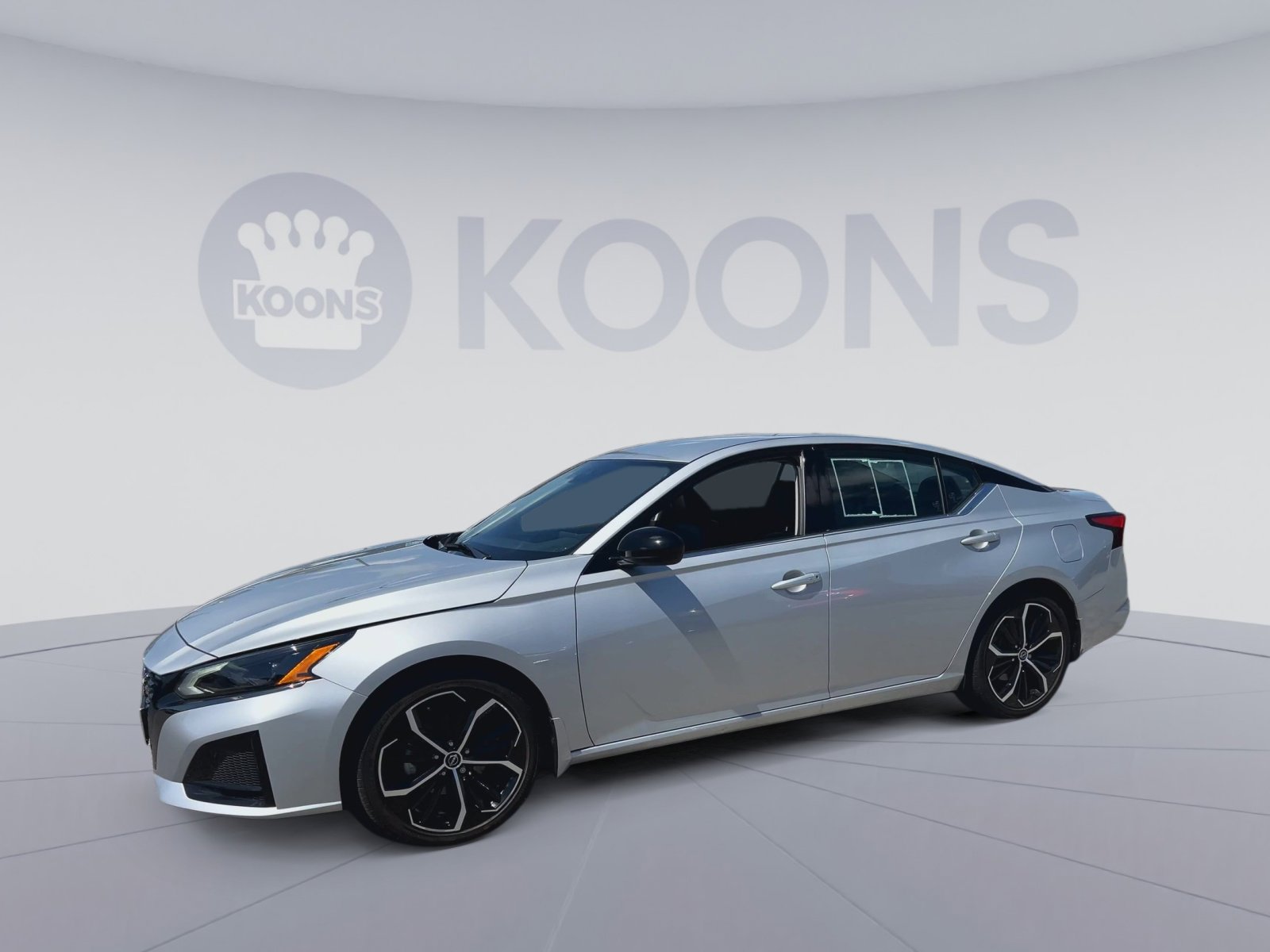Used 2024 Nissan Altima 2.5 SR FWD image 7