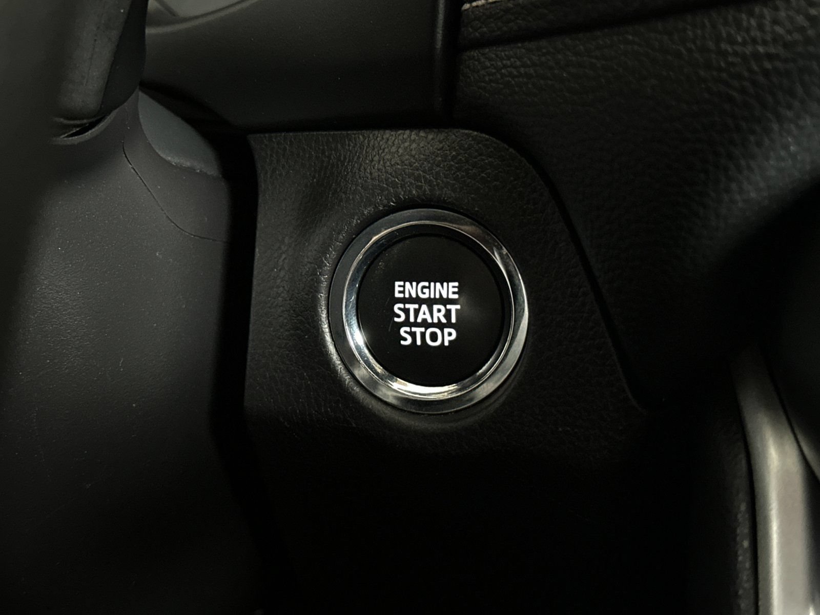 Used 2025 Toyota RAV4 XLE FWD image 20