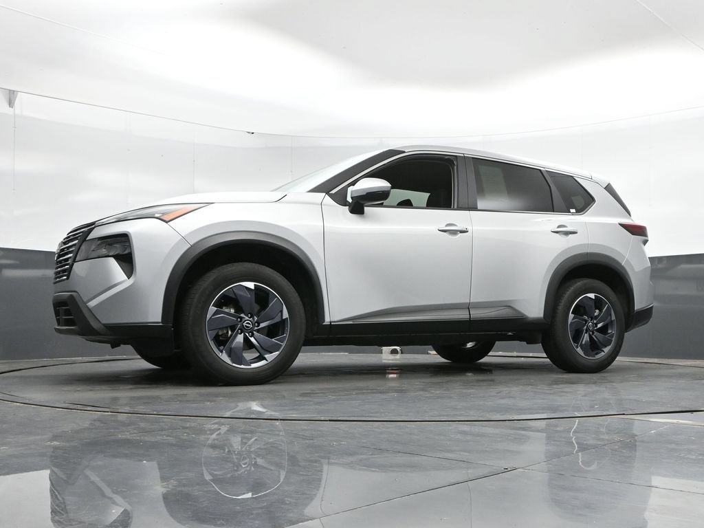 Used 2024 Nissan Rogue SV FWD image 45