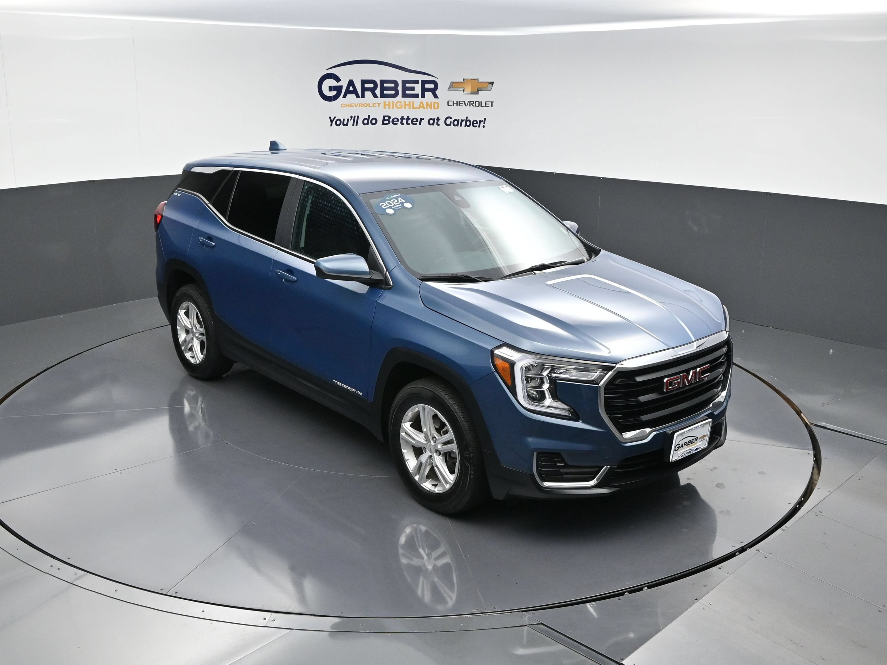 Certified 2024 GMC Terrain SLE AWD/4WD image 1