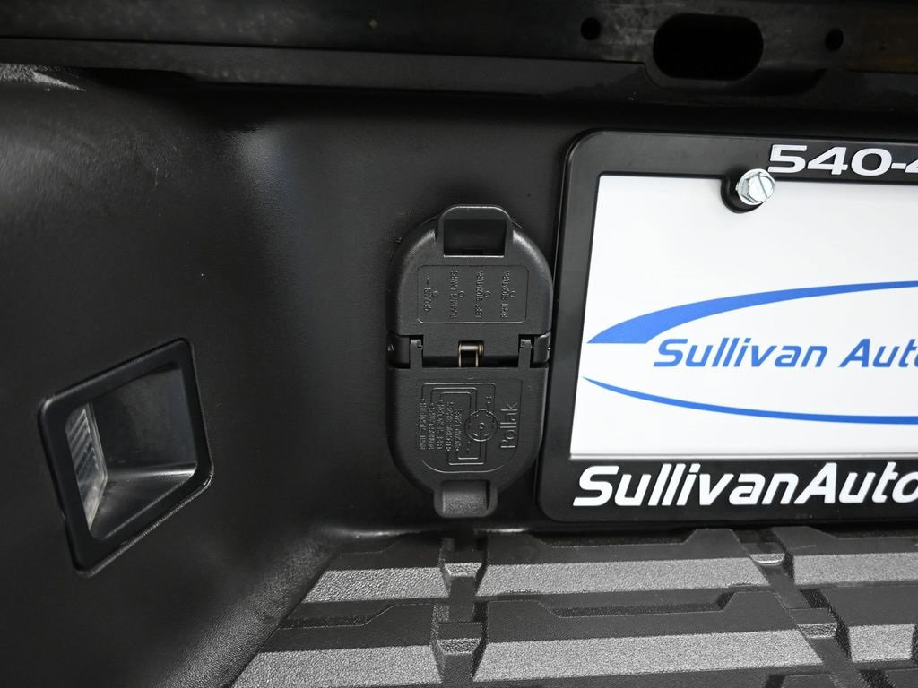 Used 2023 Nissan Frontier PRO-4X w/ Technology Package image 49