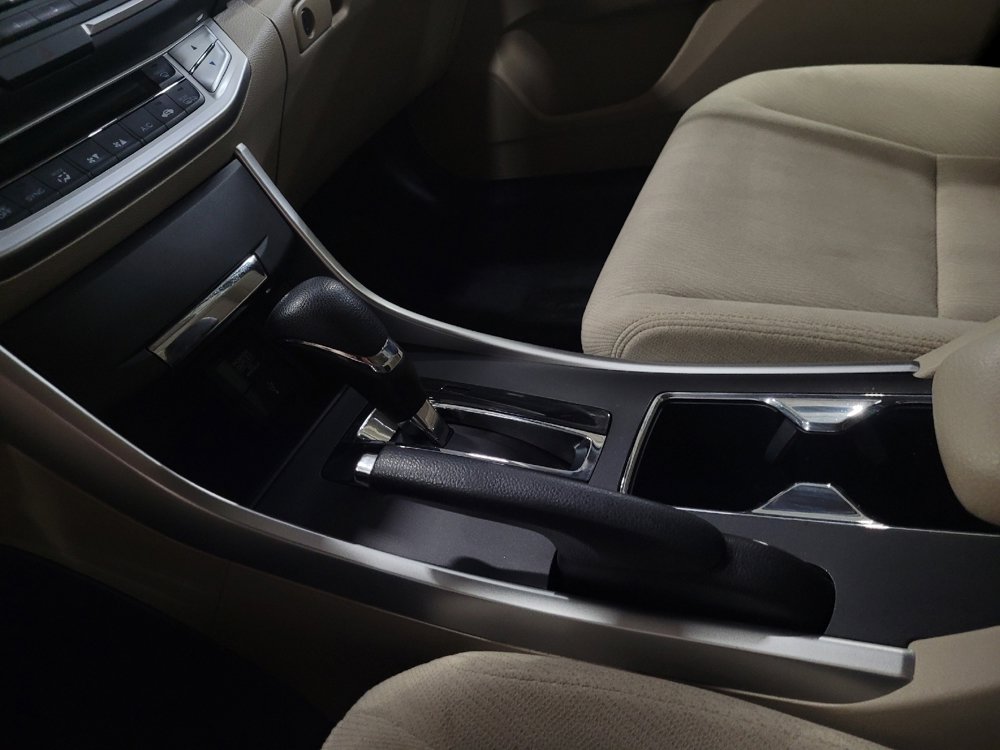 Used 2015 Honda Accord EX image 26