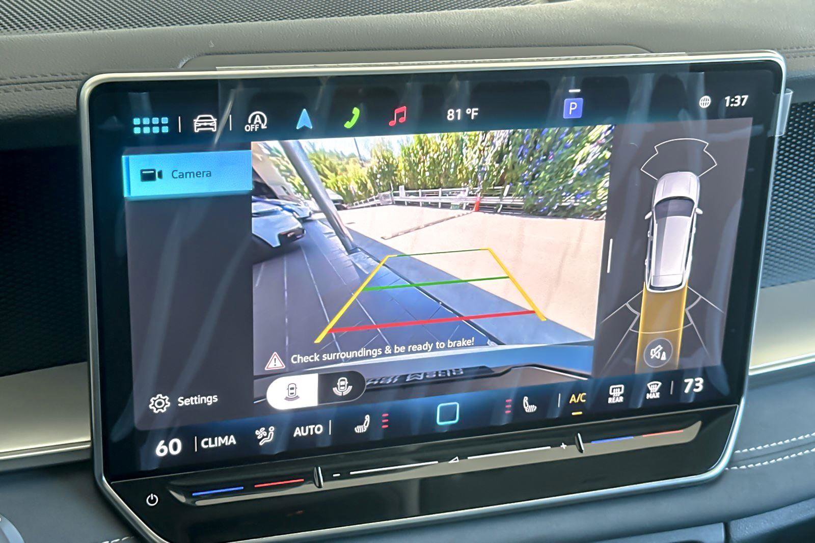 New 2025 Volkswagen Tiguan SE image 18