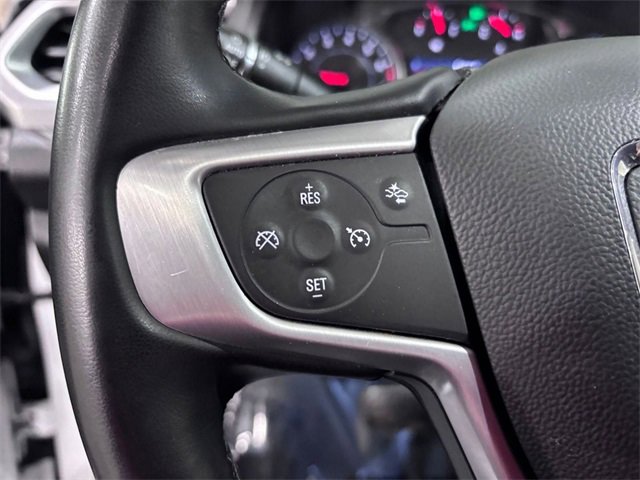 Used 2023 GMC Acadia SLT image 17