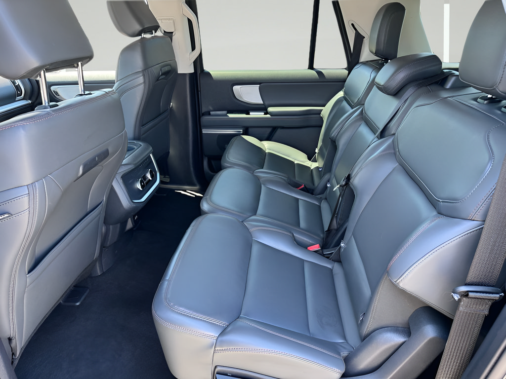 Used 2025 Ford Expedition Max Active RWD image 14