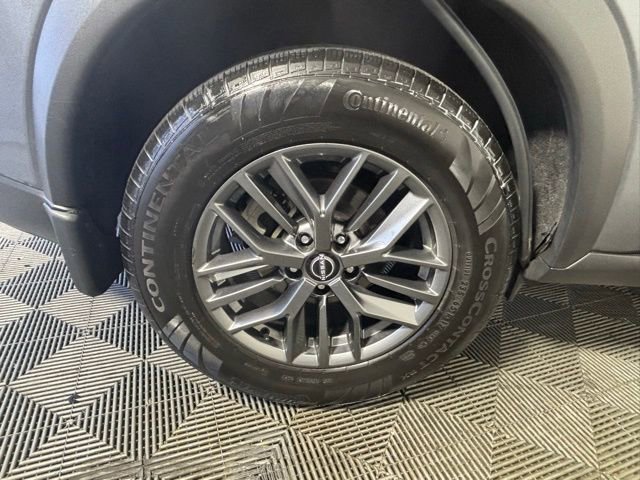 Used 2023 Nissan Rogue S image 8